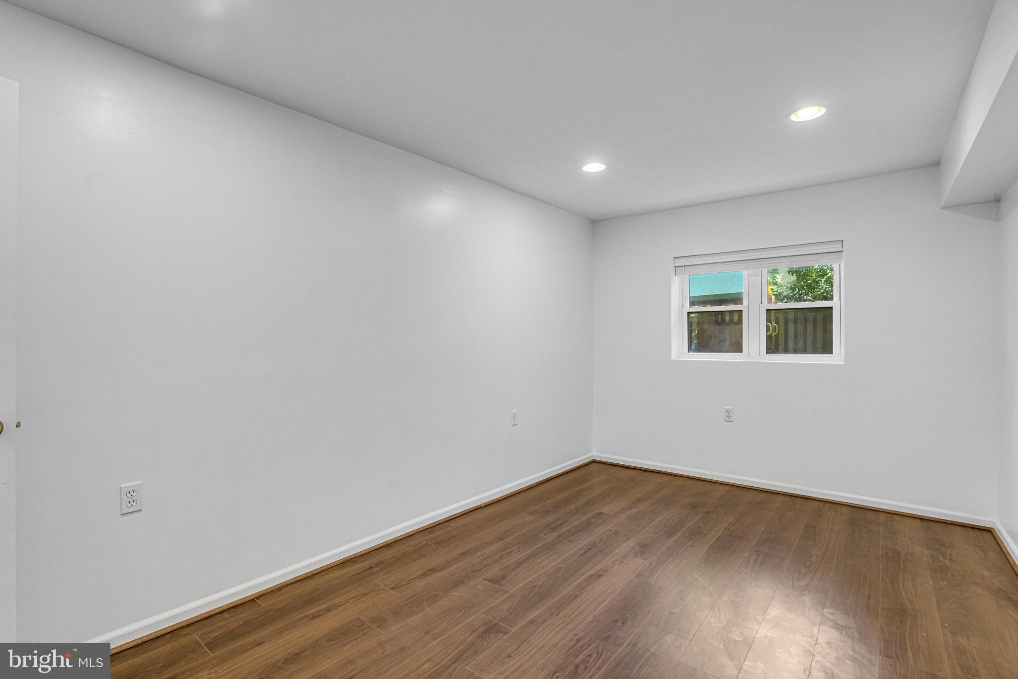 QUAKER HILL - Residential