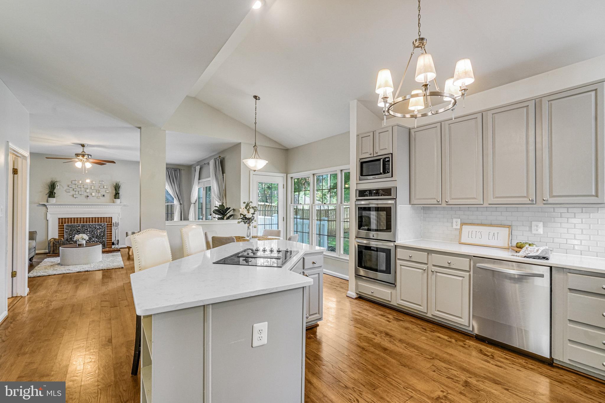 QUAKER HILL - Residential