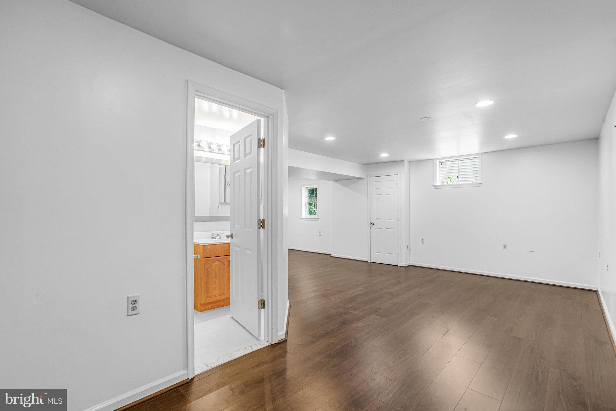 QUAKER HILL - Residential