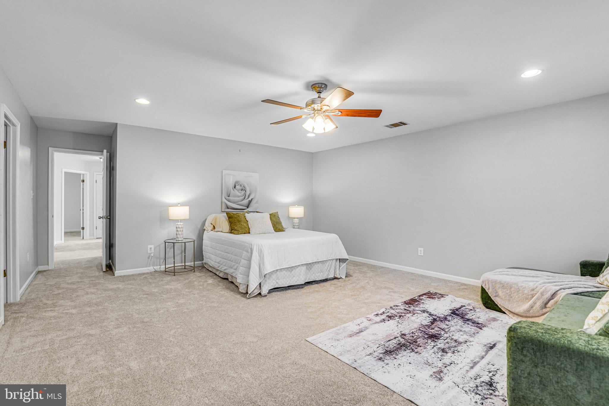 QUAKER HILL - Residential