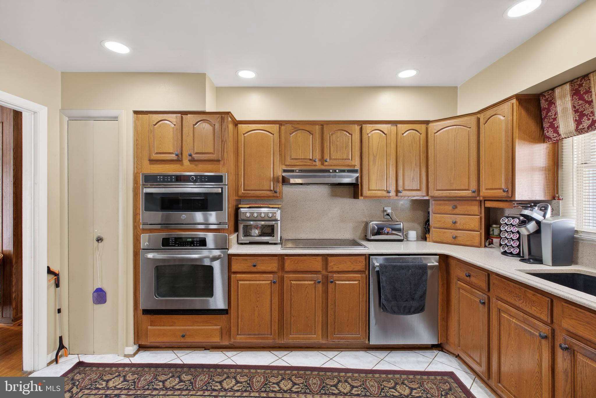 CLIFTON - Residential