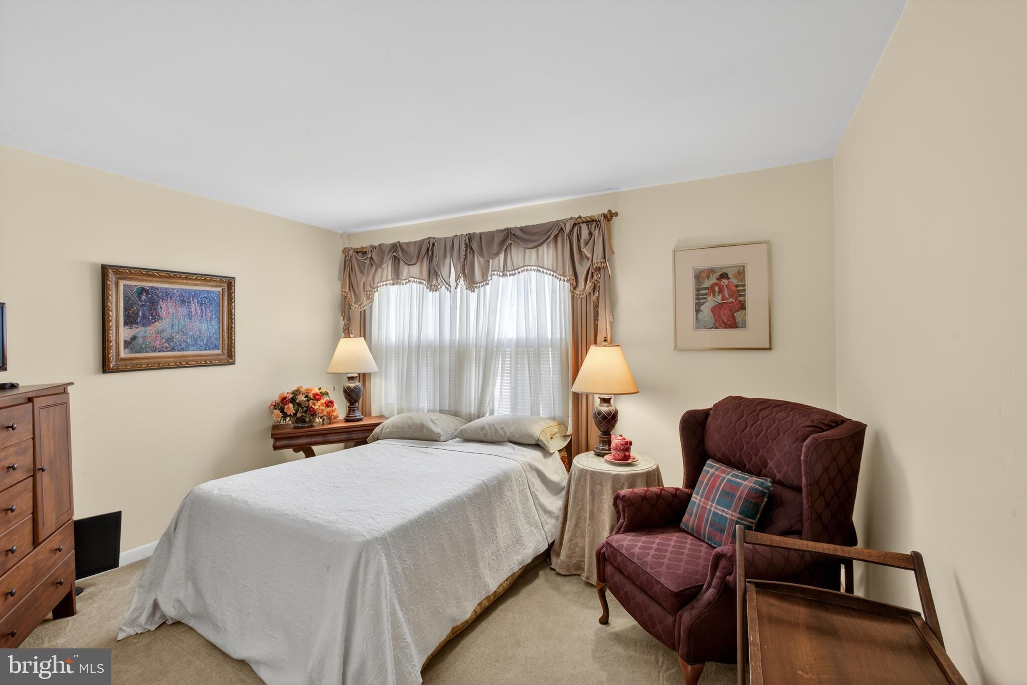 CLIFTON - Residential