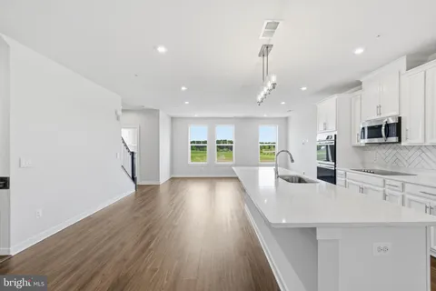 MLS: VALO2123594