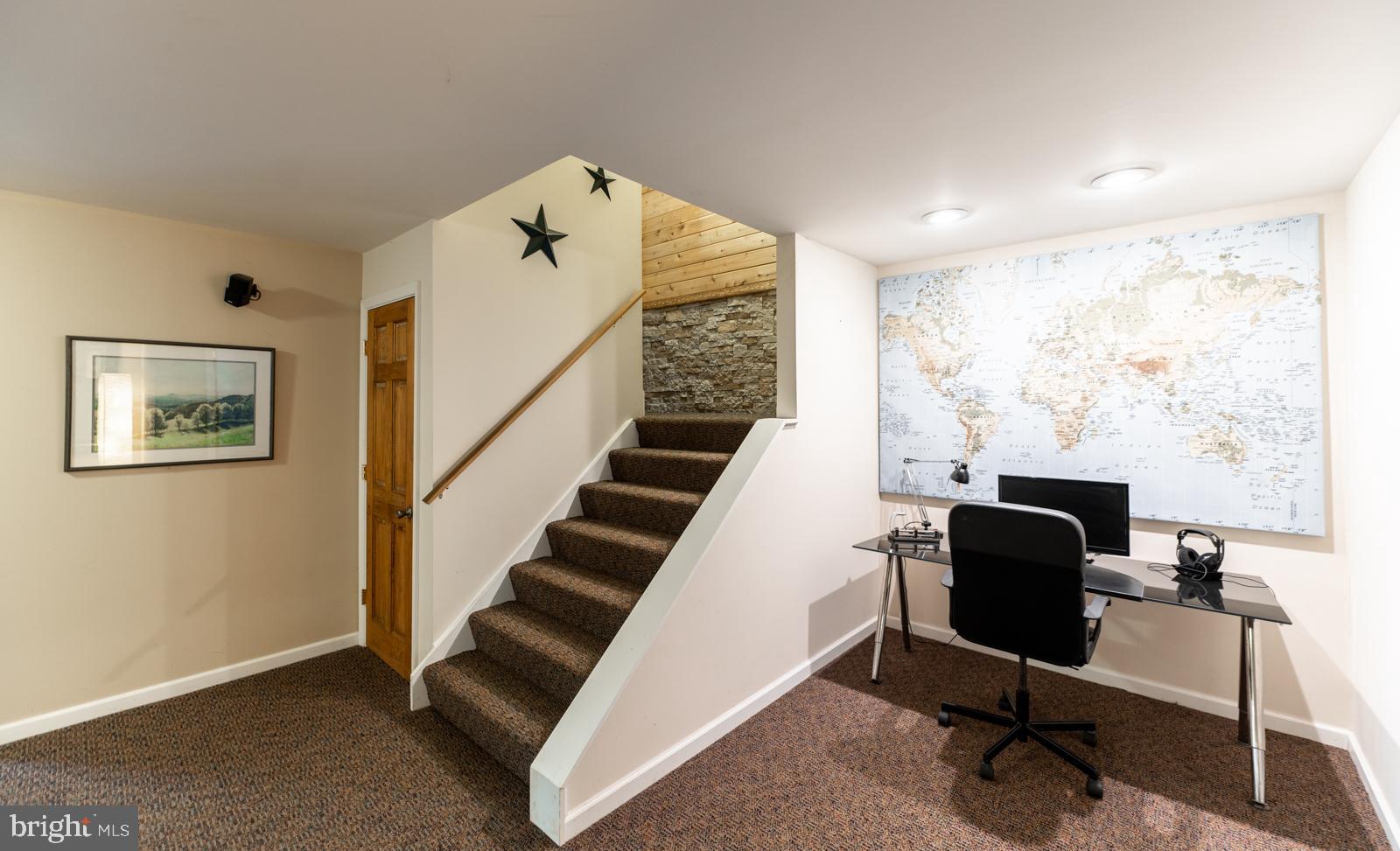 WINDING CREEK ESTS - Residential