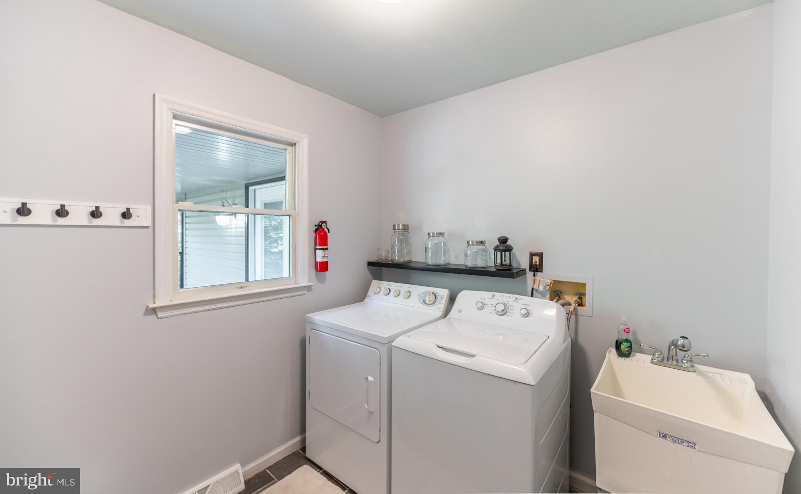 WINDING CREEK ESTS - Residential