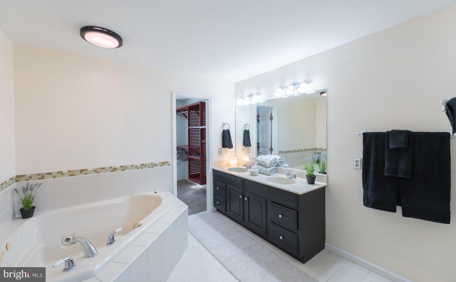 WINDING CREEK ESTS - Residential