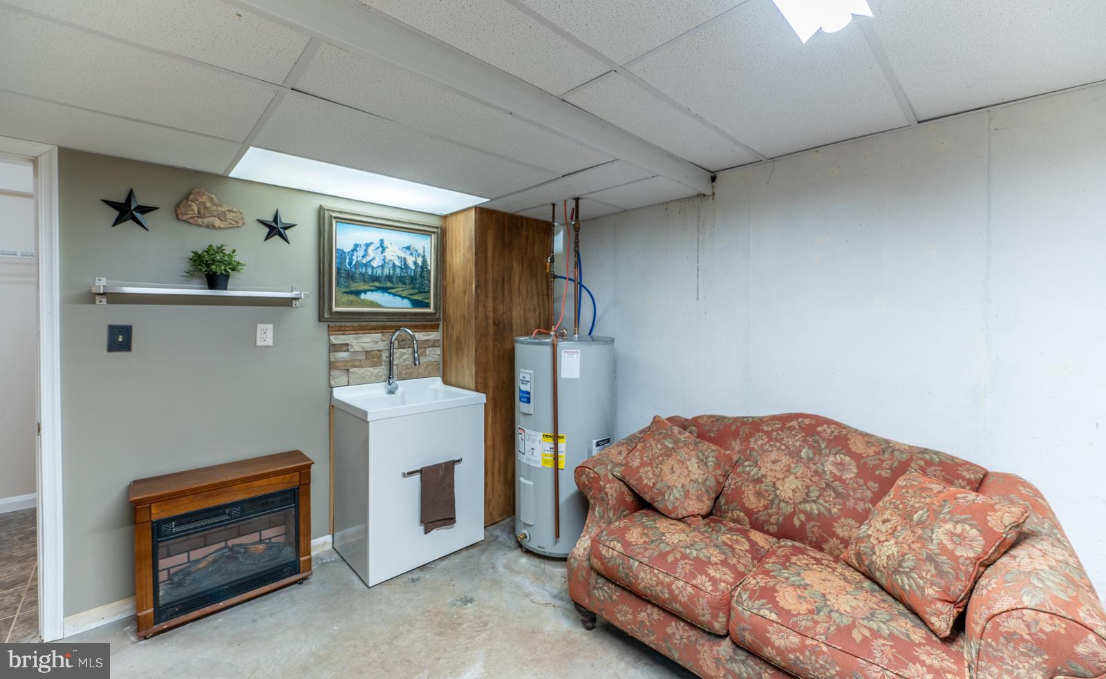 WINDING CREEK ESTS - Residential