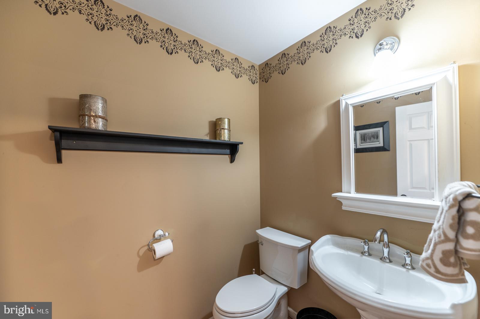 WINDING CREEK ESTS - Residential