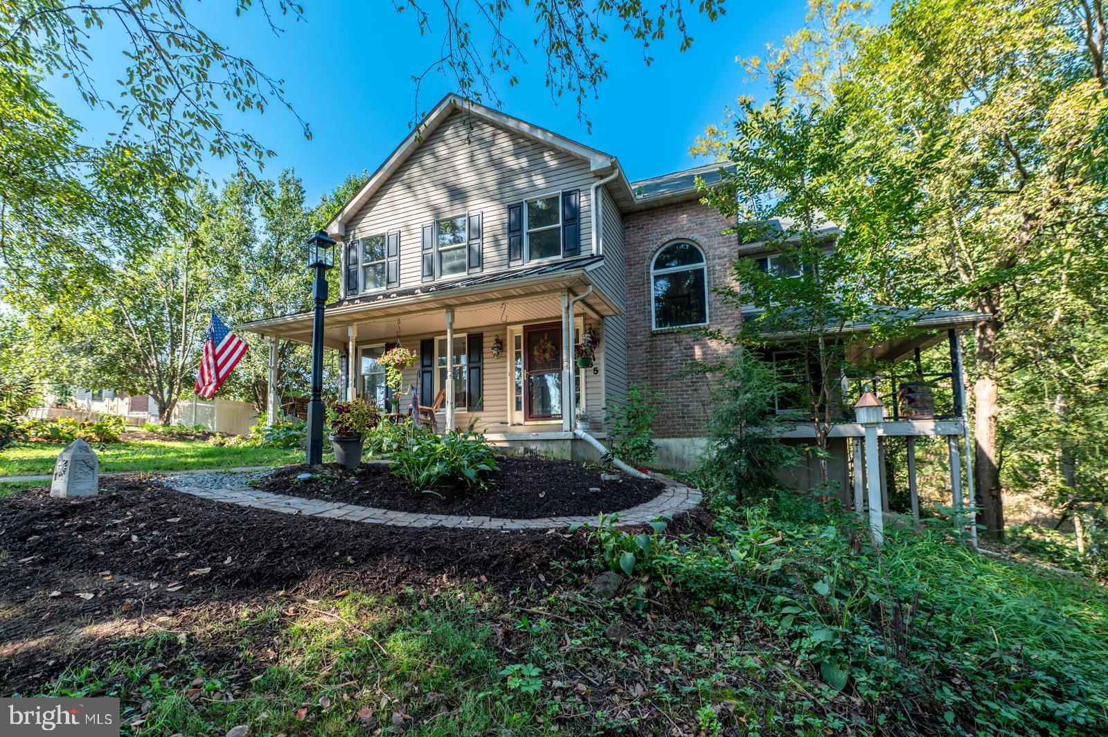 35 WINDING CREEK DRIVE