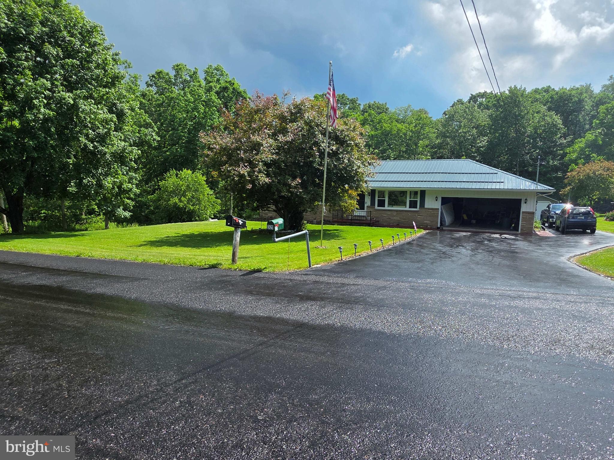 321 DEER PARK HOTEL ROAD