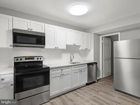 MLS: MDBC2114336