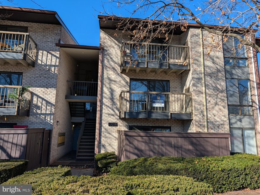 This unit is being sold strictly in its current "As-Is" condition.

This presents a fantastic opportunity for the right investor or owner-occupant to renovate and customize the space. Due to the sale terms, no repairs will be made by the seller. Please ensure all due diligence, inspections, and financing are secured with the full understanding of the As-Is condition.