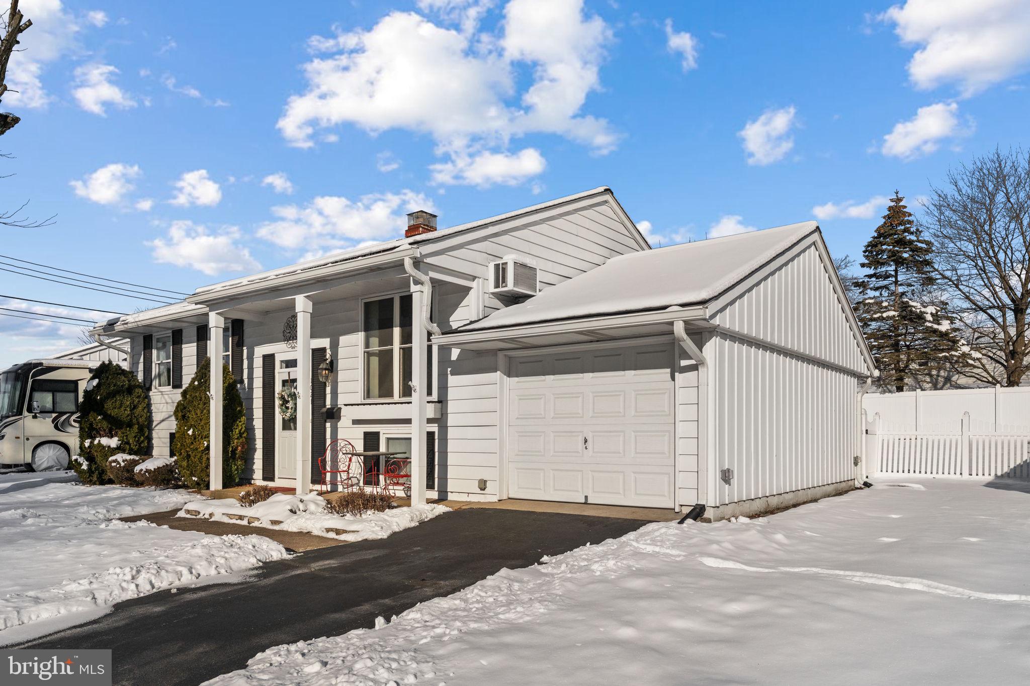 BROOKFIELD - Residential