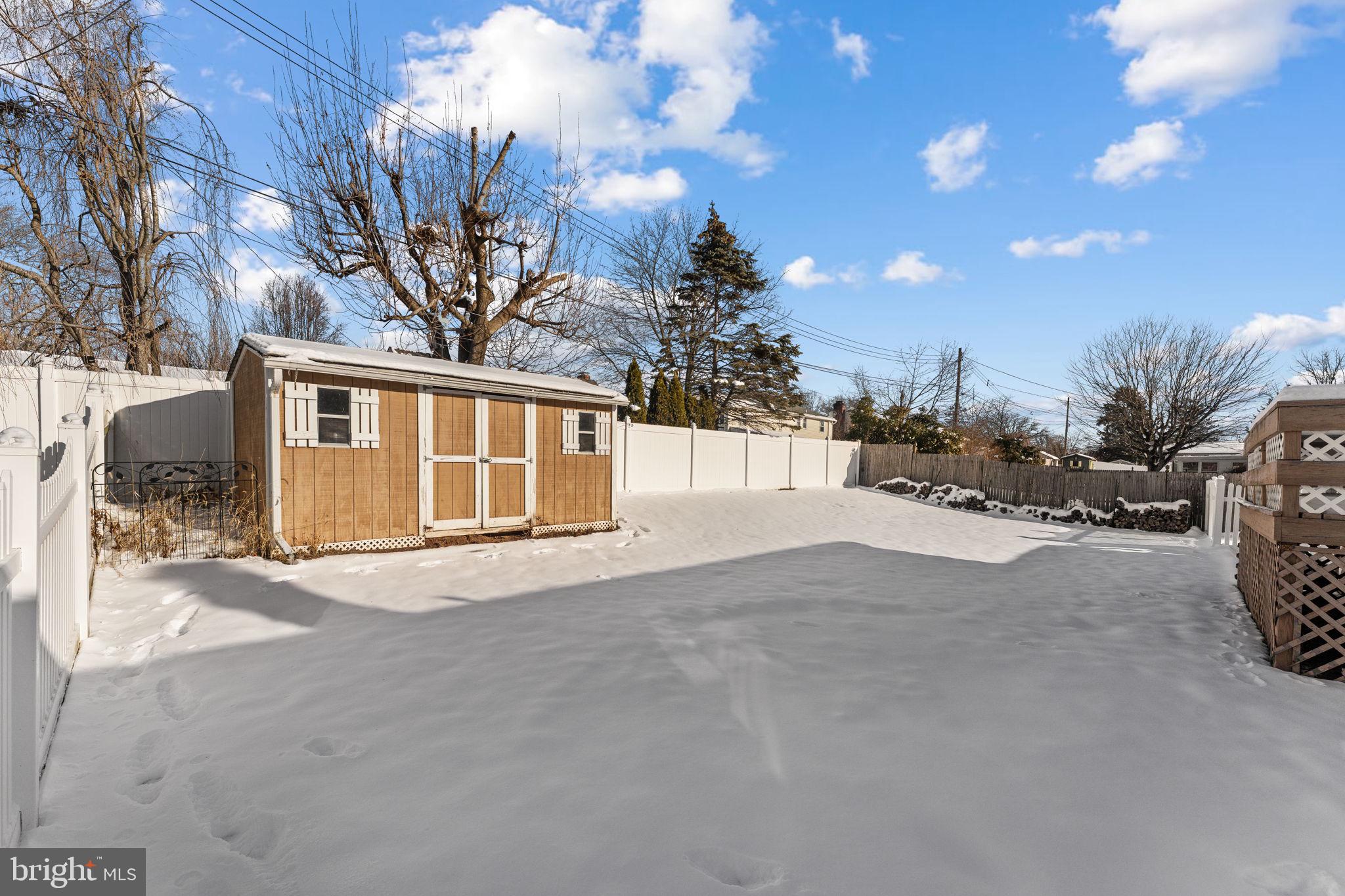 BROOKFIELD - Residential