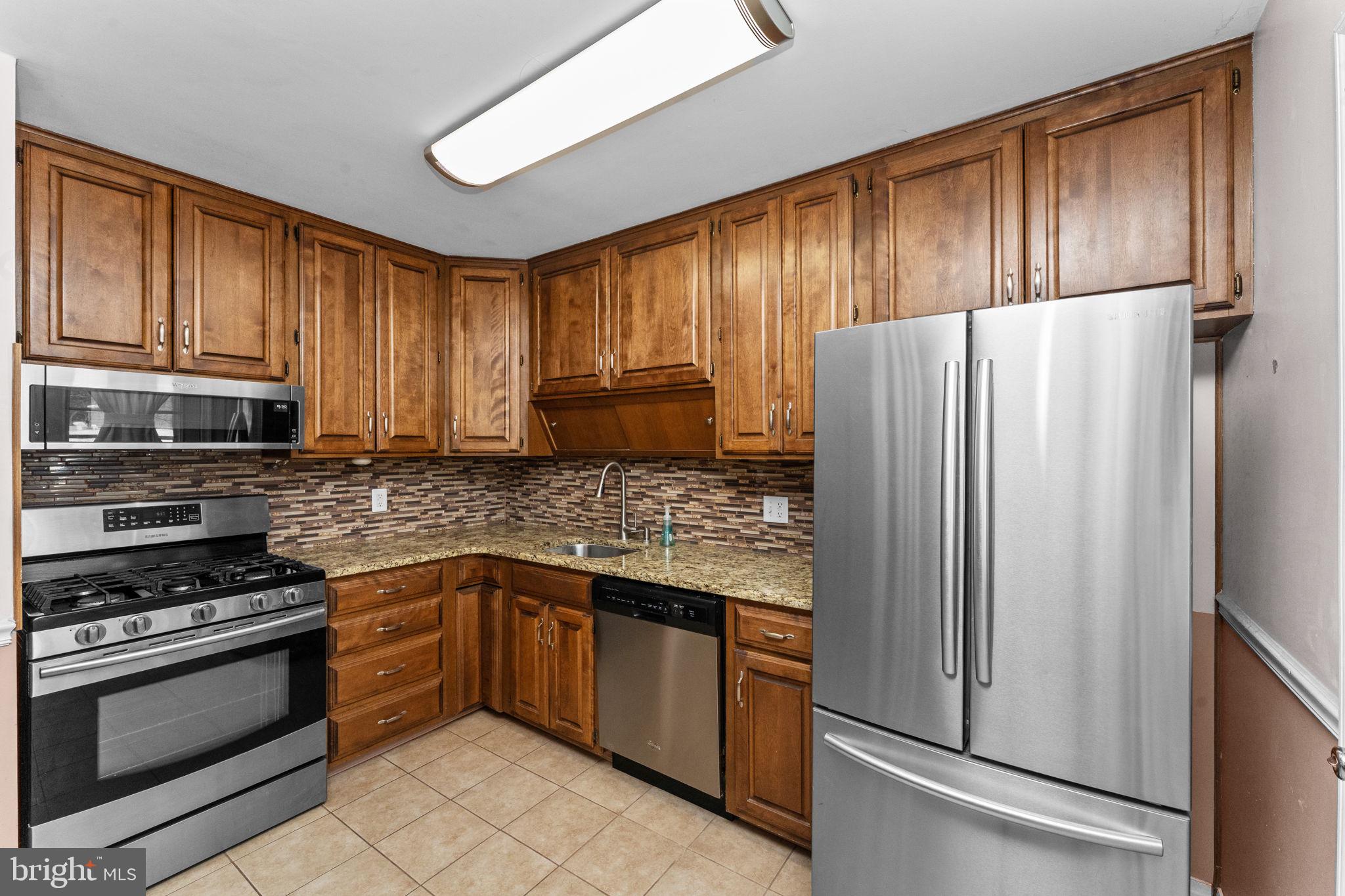 BROOKFIELD - Residential