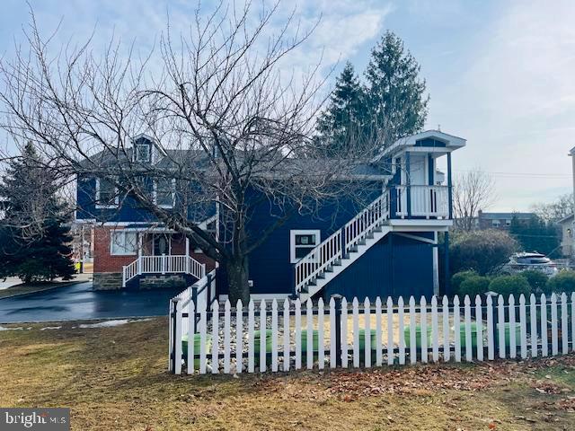 COLONIAL PARK - Residential