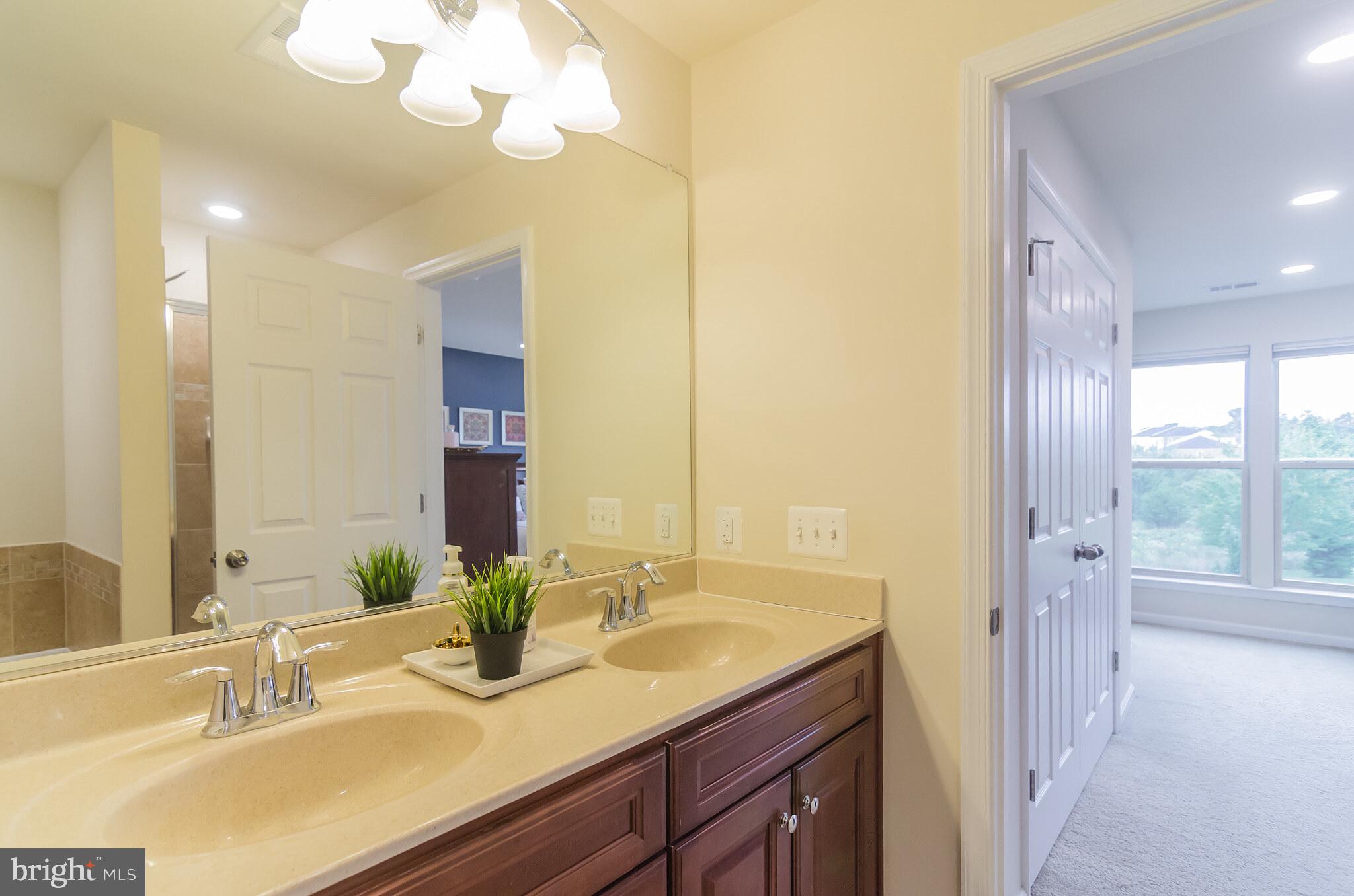 CROWN - Residential Lease