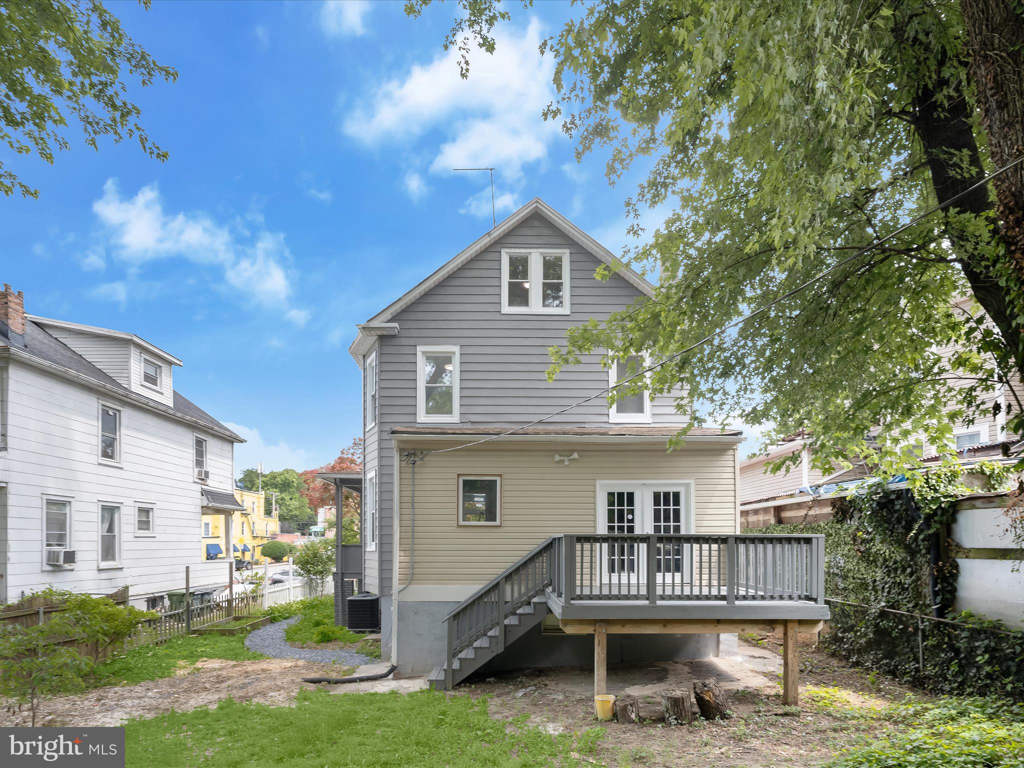 LAURAVILLE HISTORIC DISTRICT - Residential