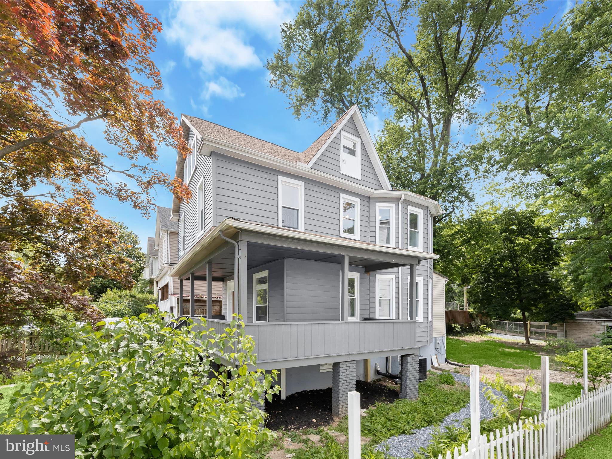 LAURAVILLE HISTORIC DISTRICT - Residential