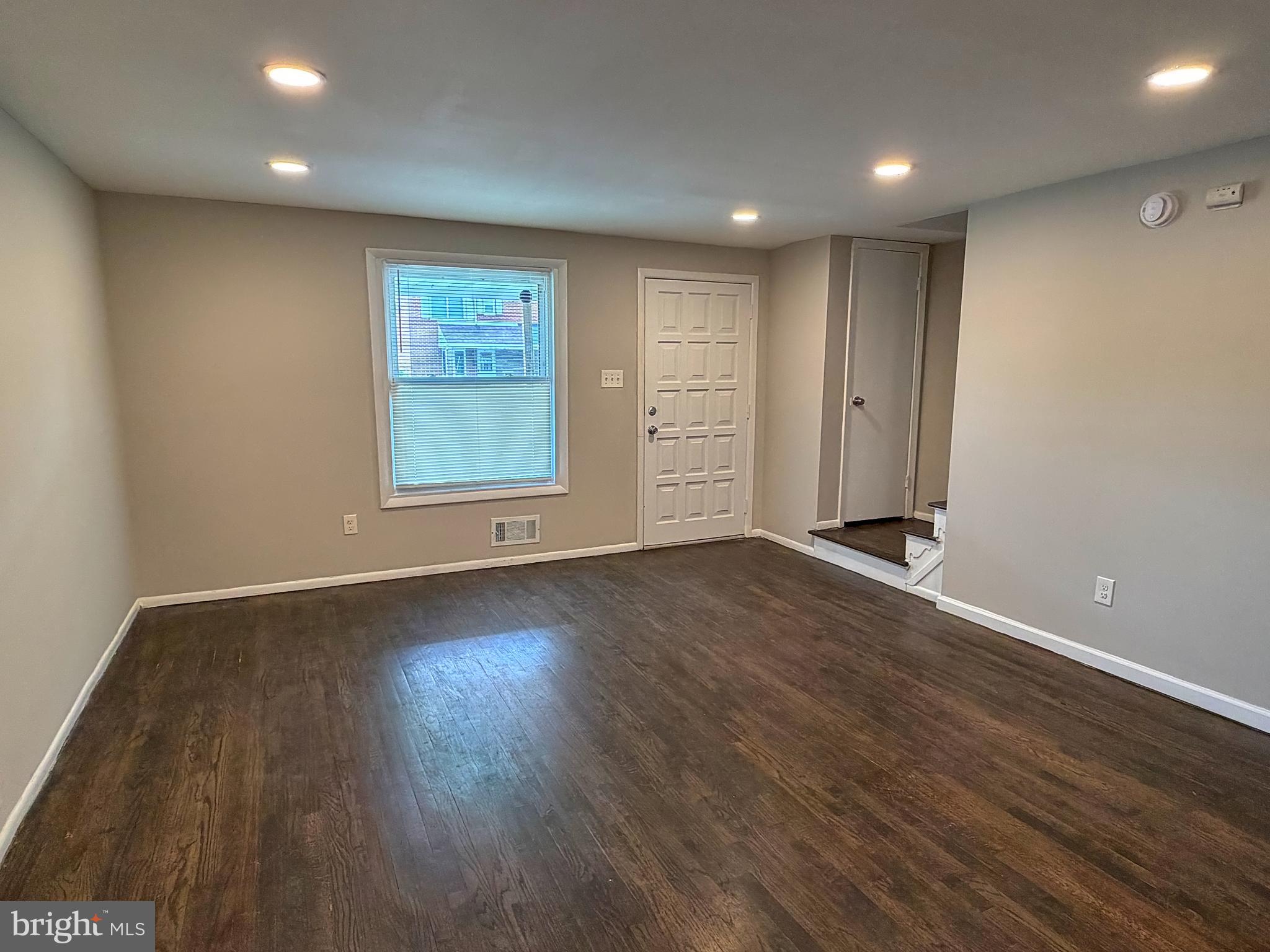 1008 FOXRIDGE LANE