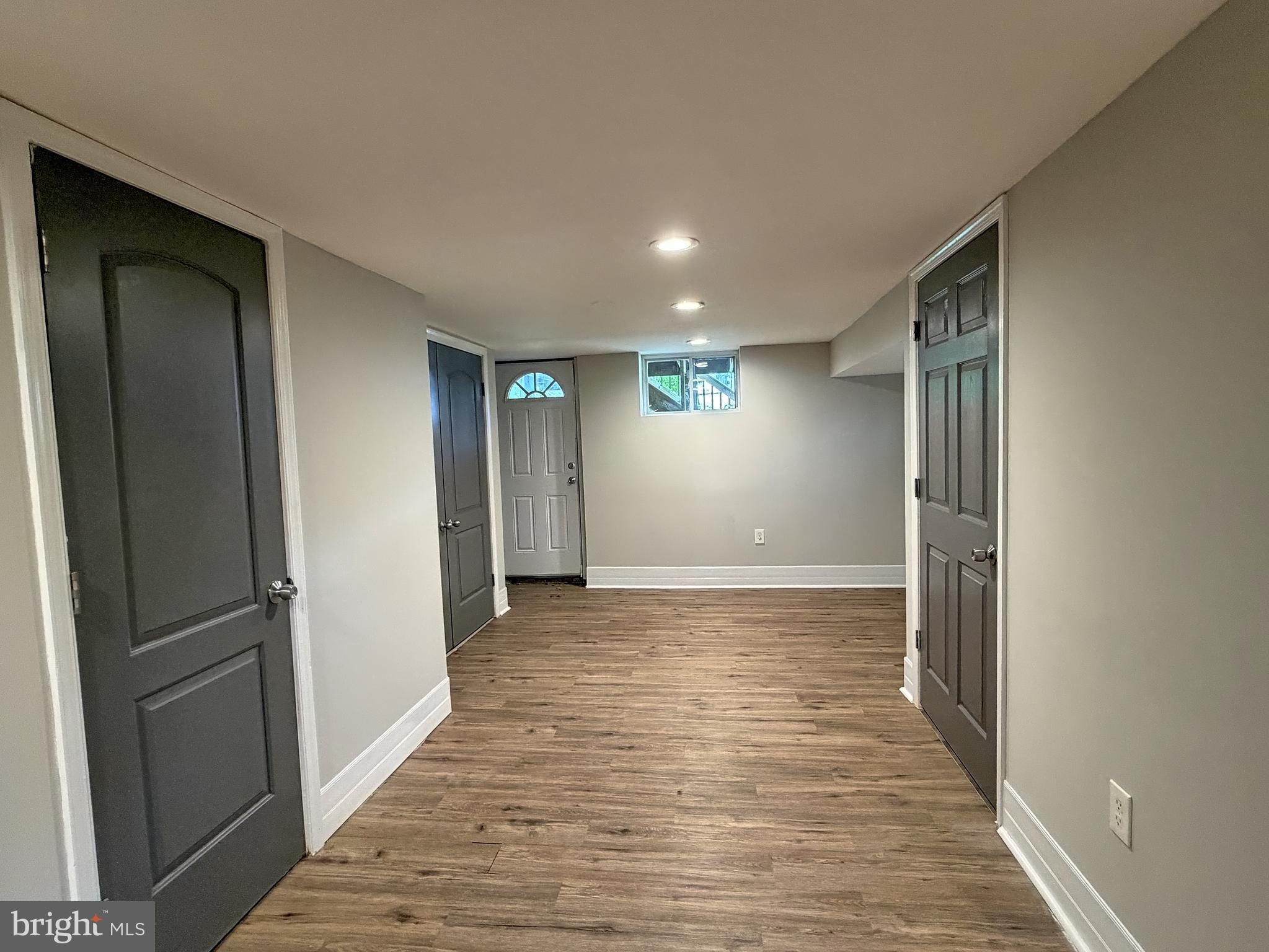 FOX RIDGE MANOR - Residential