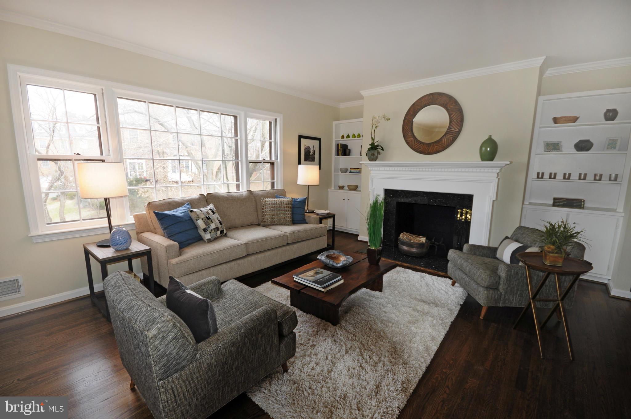 KINGS MANOR TOWNE HOUSES - Residential