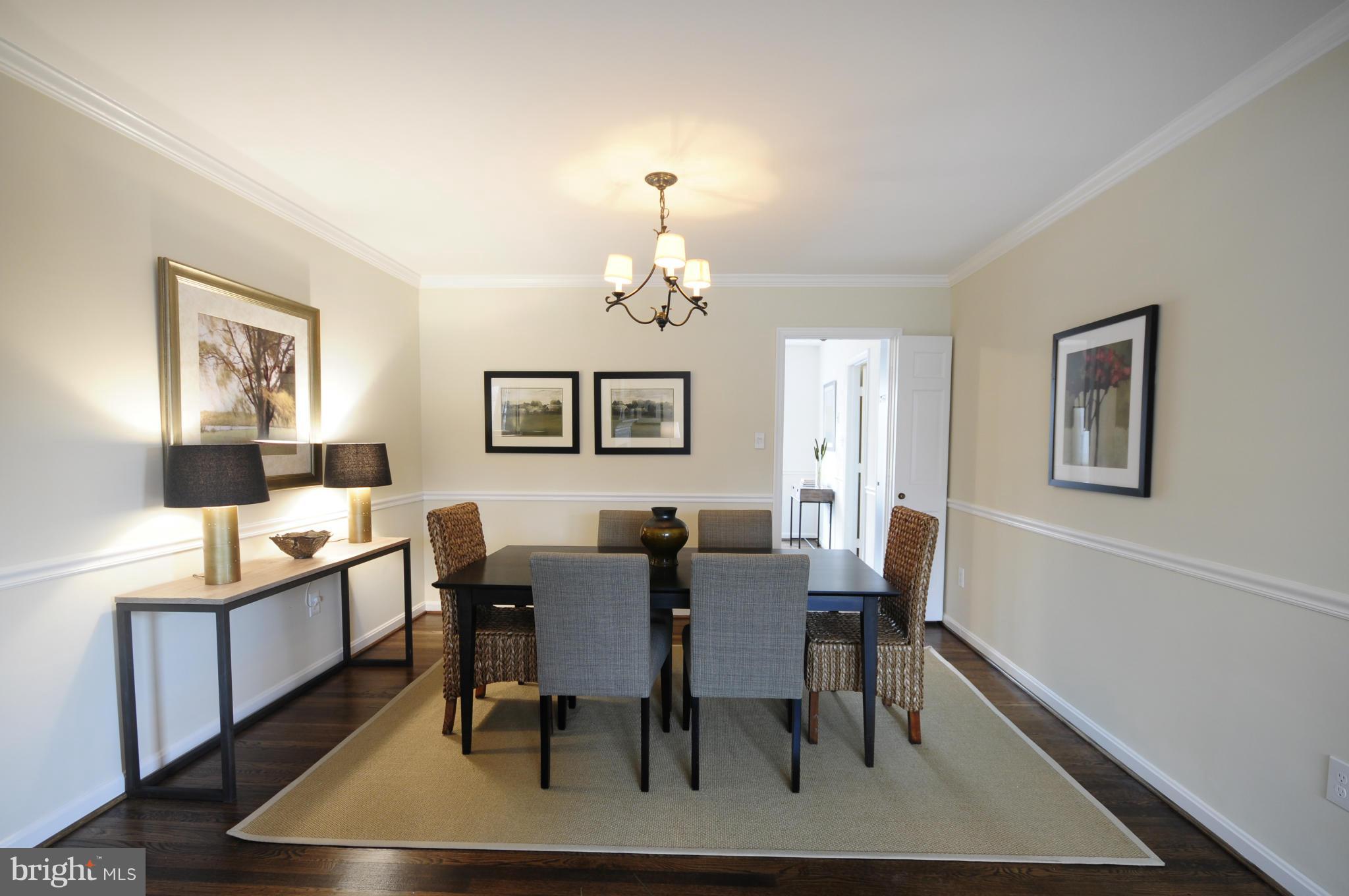 KINGS MANOR TOWNE HOUSES - Residential