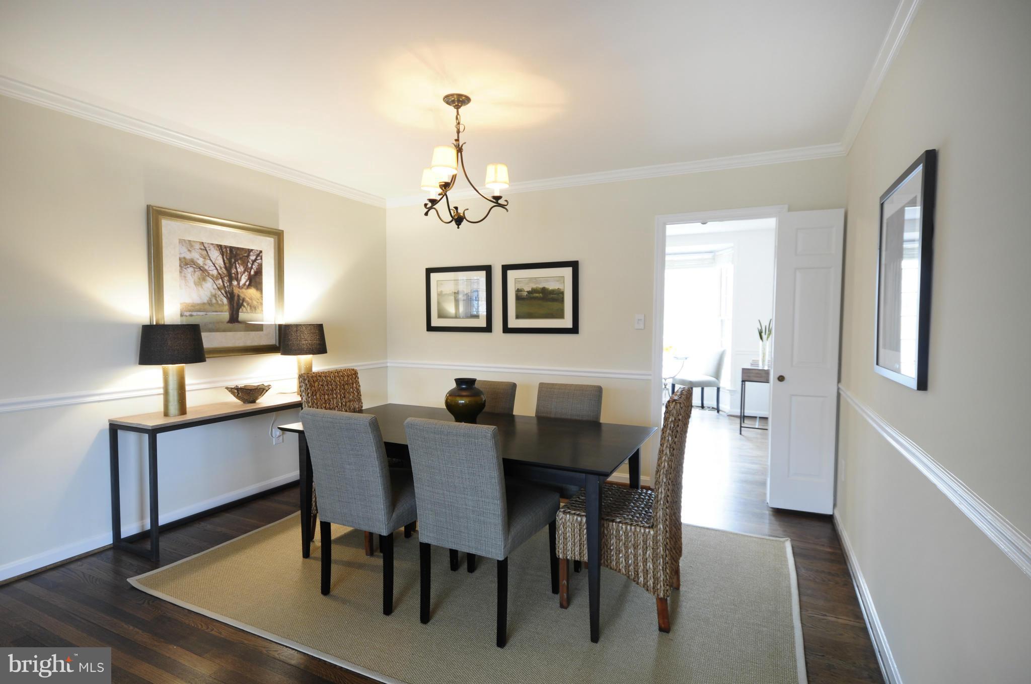 KINGS MANOR TOWNE HOUSES - Residential