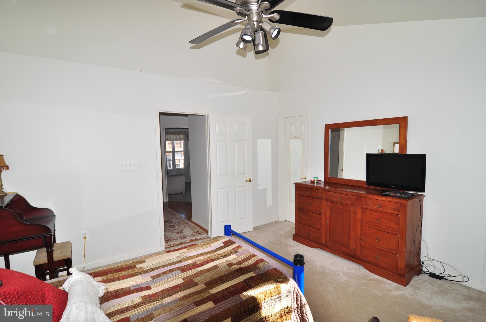 GUNSTON CORNER - Residential