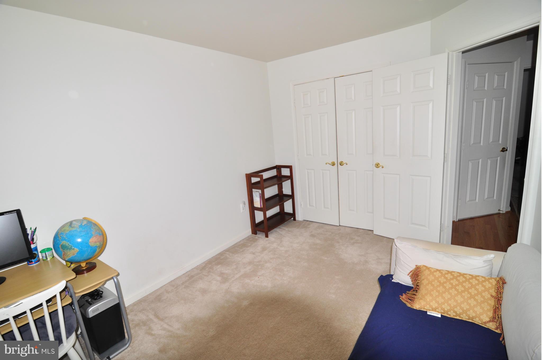 GUNSTON CORNER - Residential