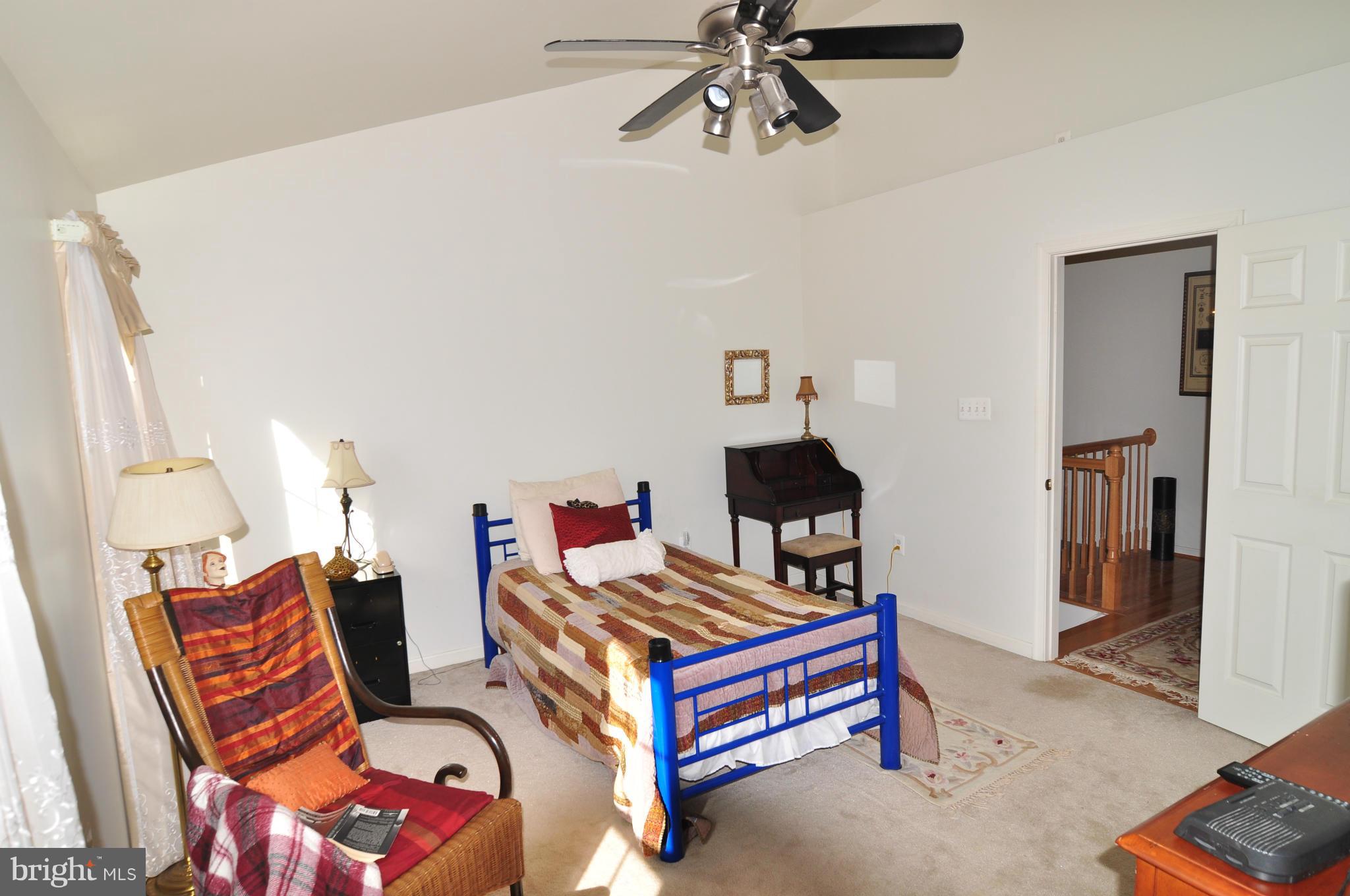 GUNSTON CORNER - Residential