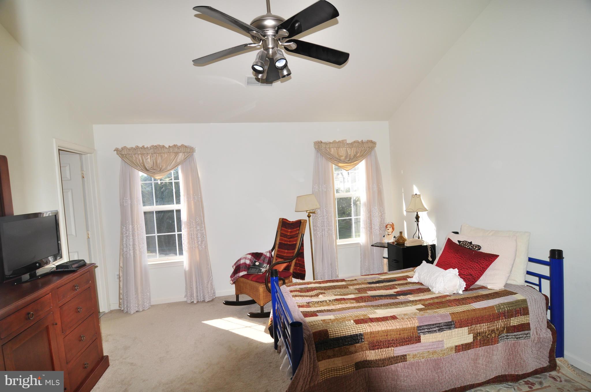 GUNSTON CORNER - Residential