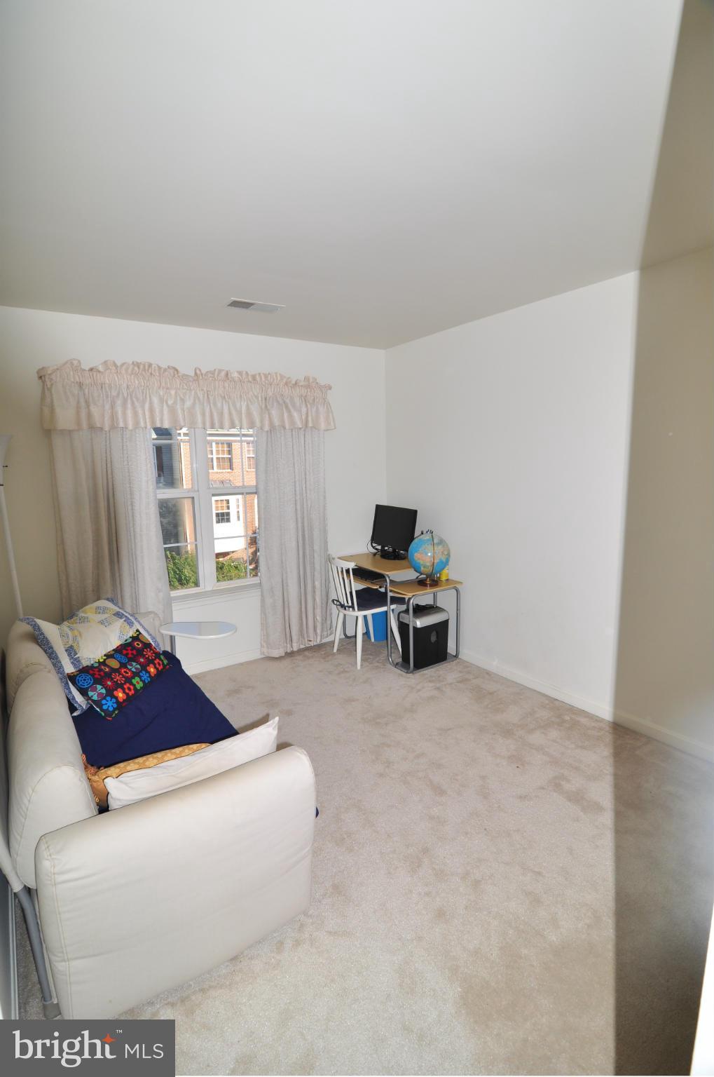 GUNSTON CORNER - Residential