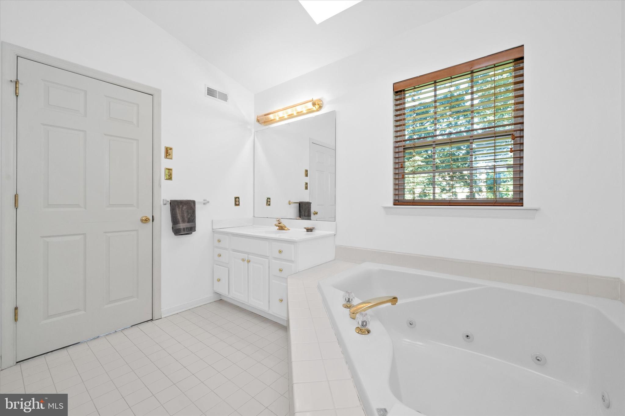 BIRMINGHAM HUNT - Residential