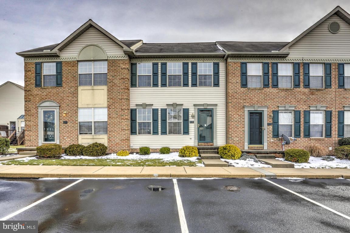 2 BR, 1.5 BA Condo. New carpet & paint throughout, hardwood floors, eat-in kitchen, gas heat/C/A, and large deck.