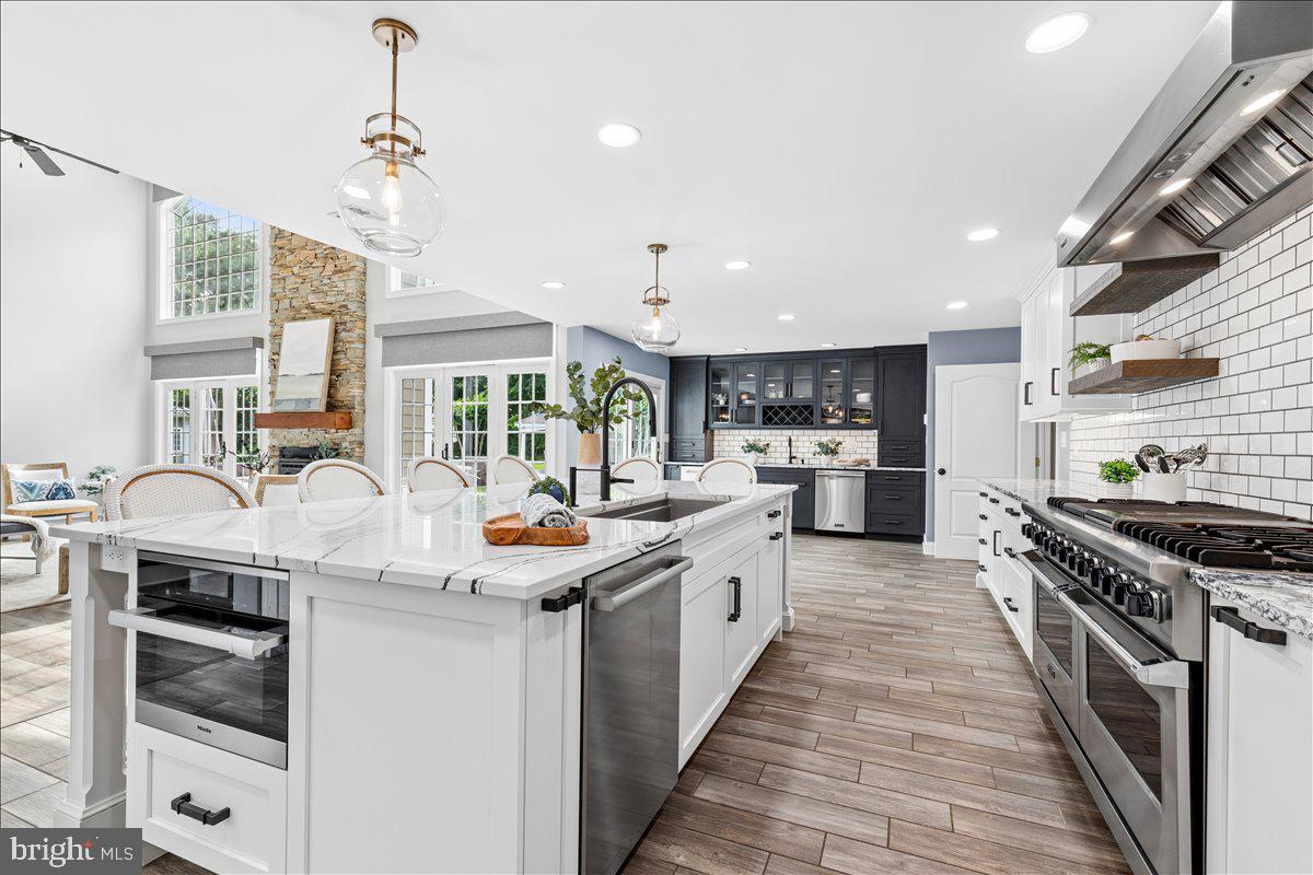 102 LITTLE NECK ROAD