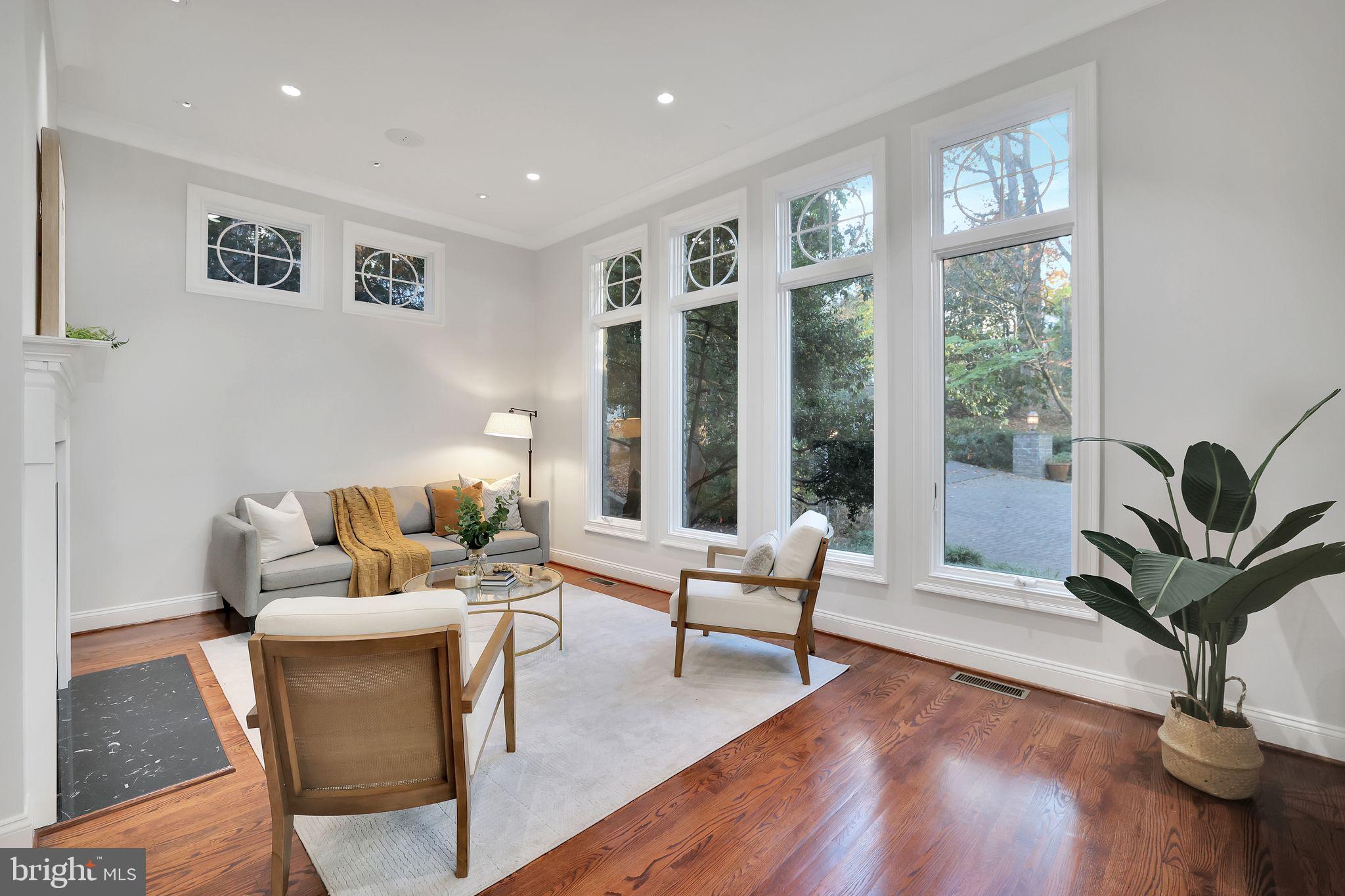 ARLINGWOOD - Residential