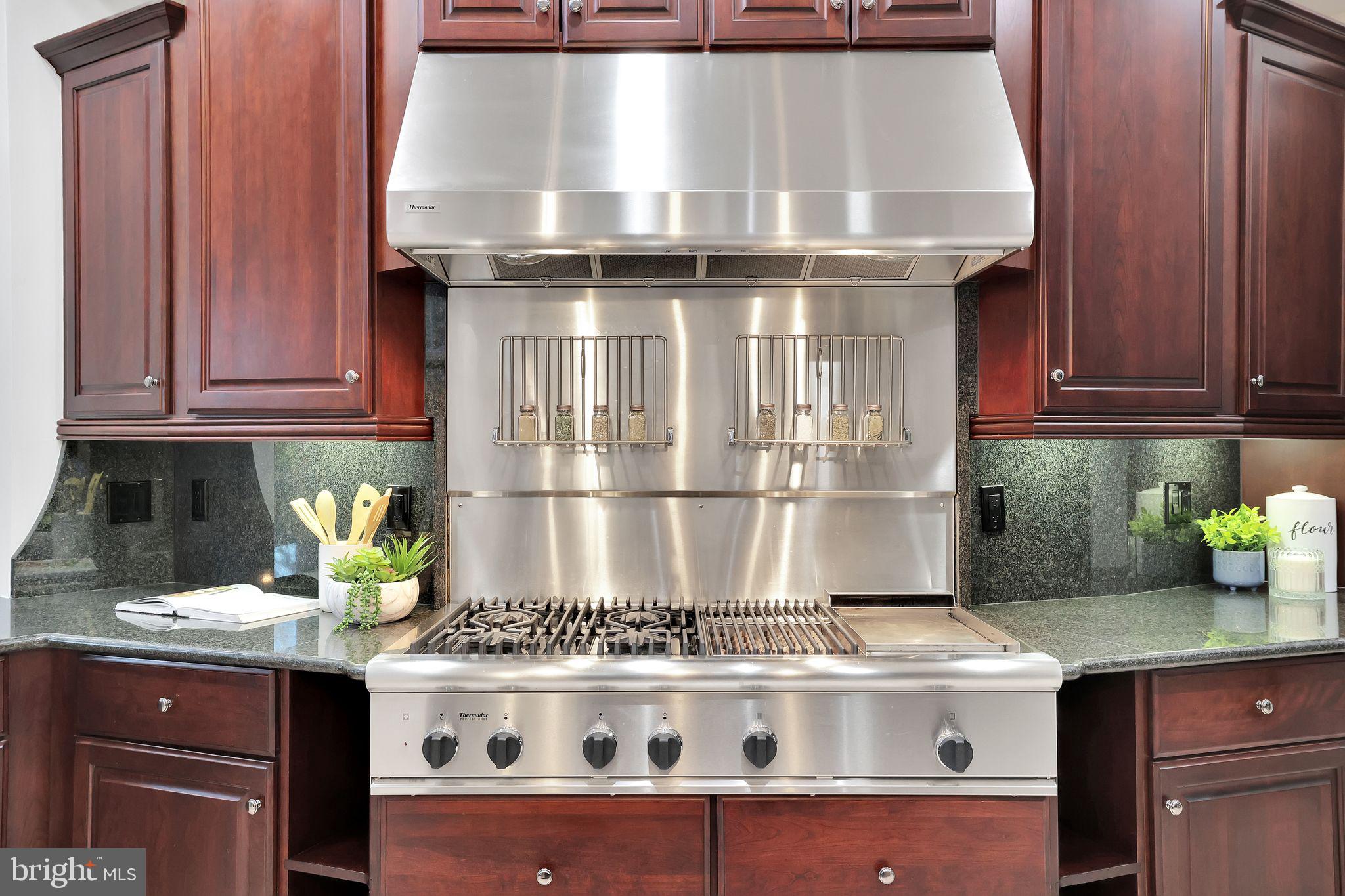 ARLINGWOOD - Residential