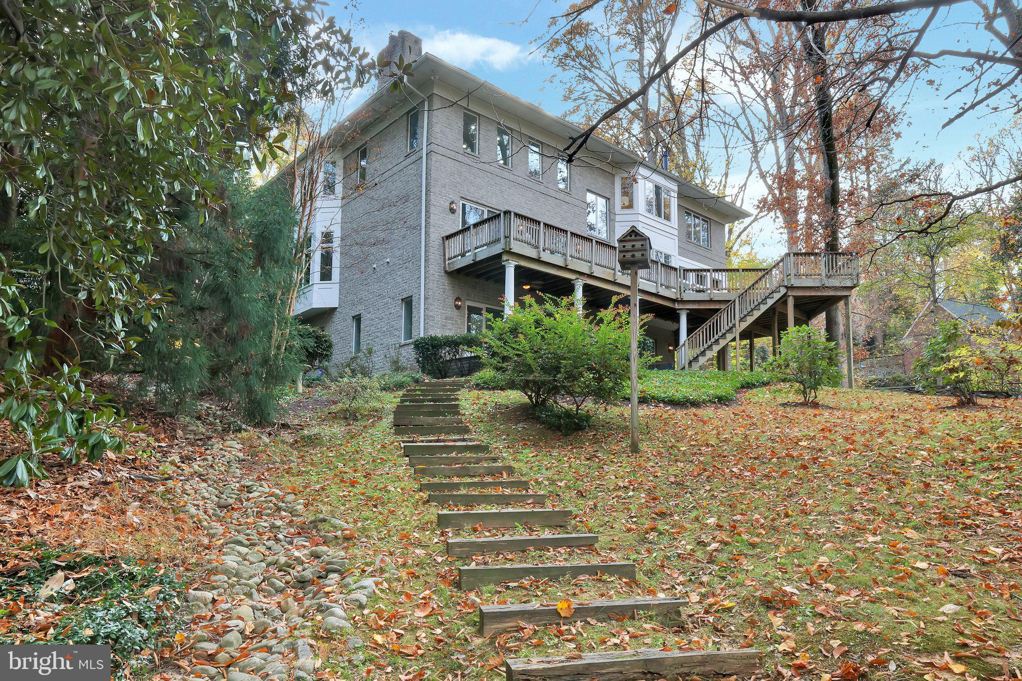 ARLINGWOOD - Residential