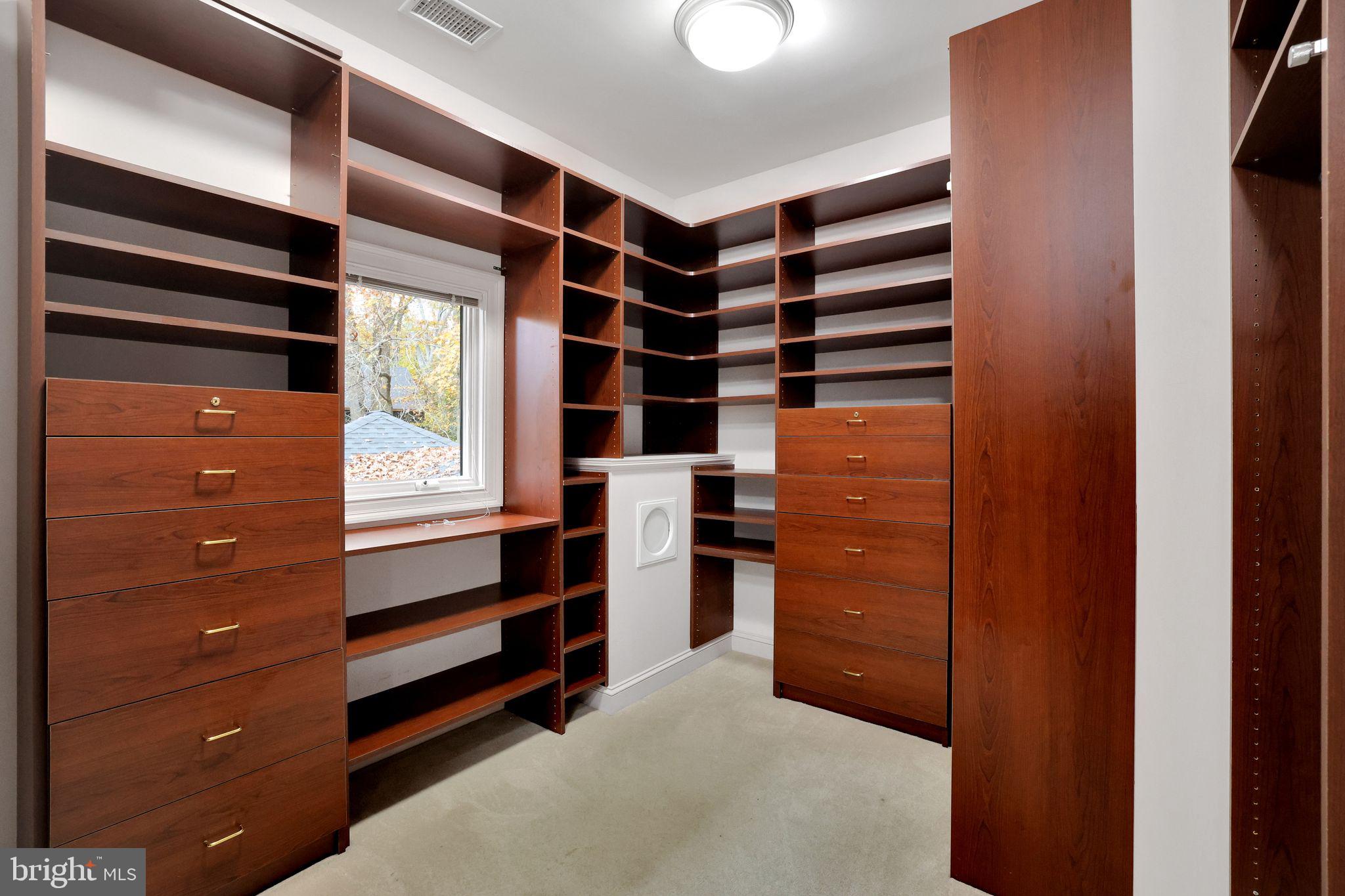 ARLINGWOOD - Residential