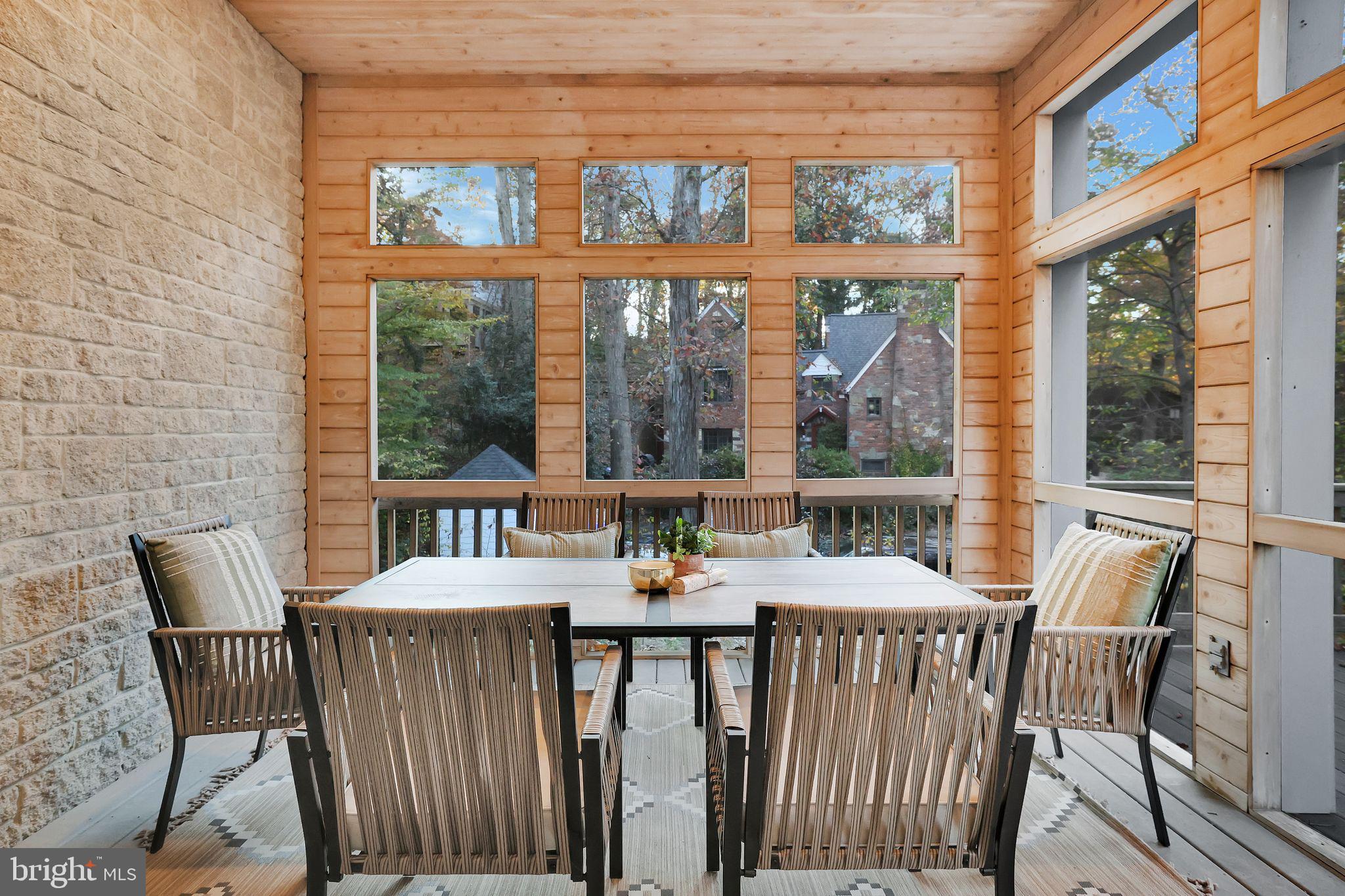 ARLINGWOOD - Residential