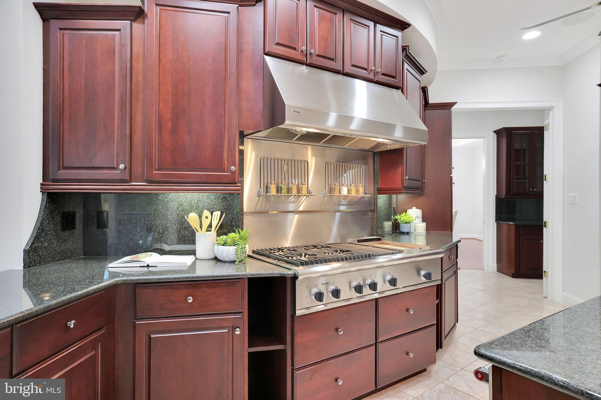 ARLINGWOOD - Residential