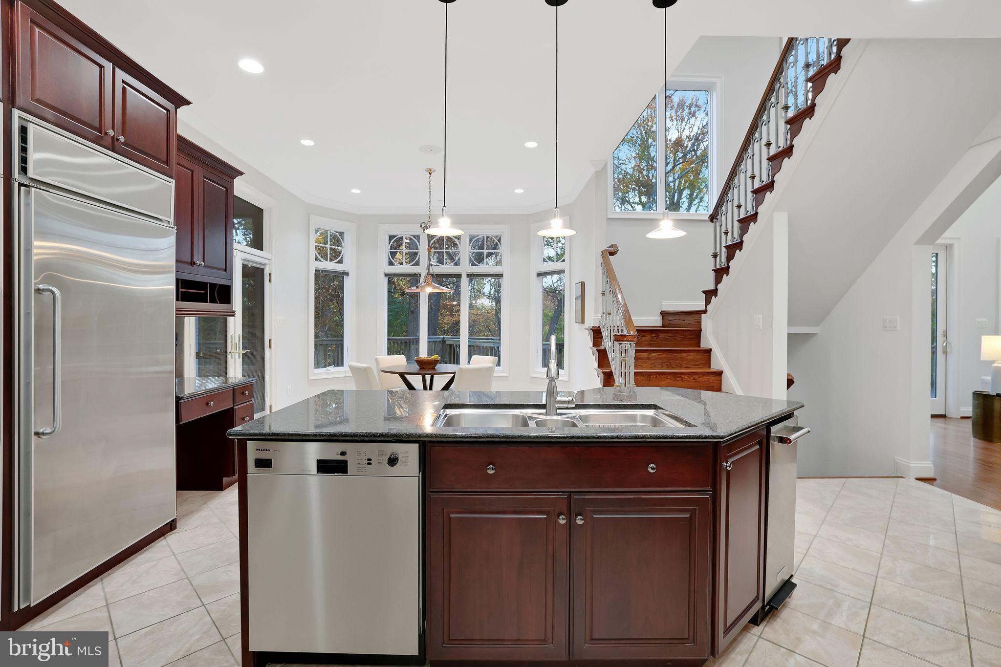 ARLINGWOOD - Residential