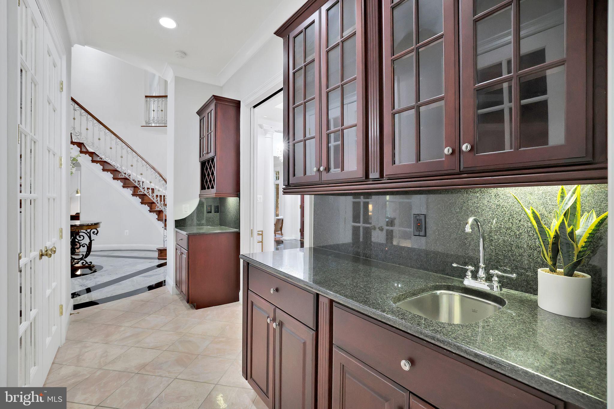 ARLINGWOOD - Residential