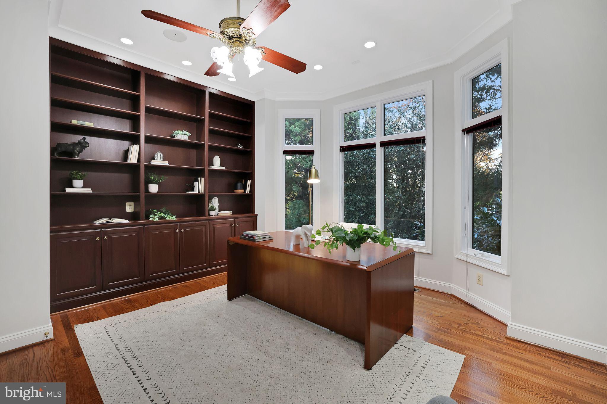 ARLINGWOOD - Residential