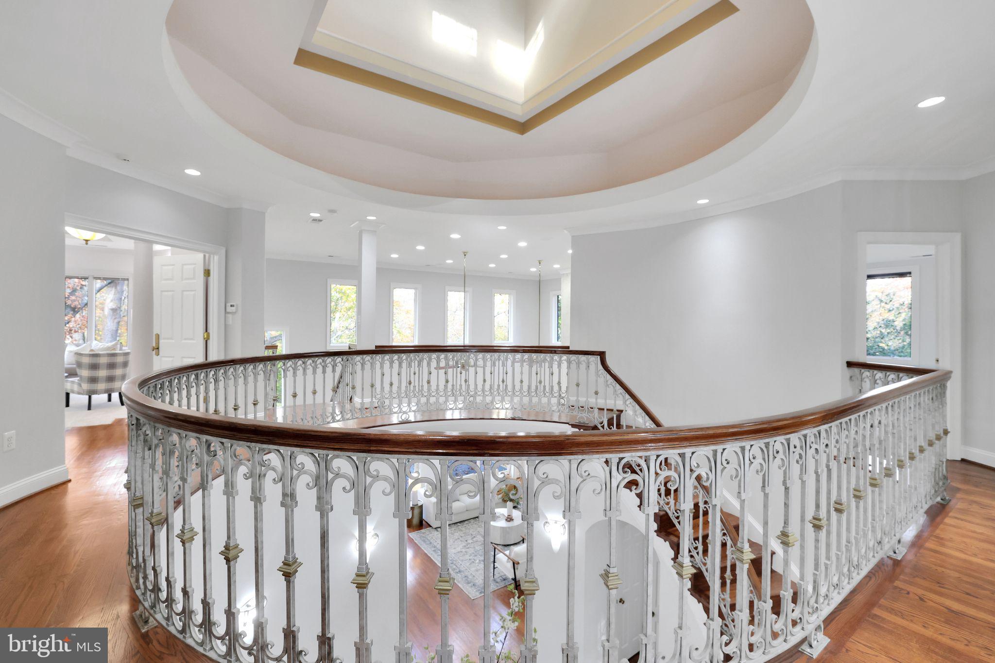 ARLINGWOOD - Residential