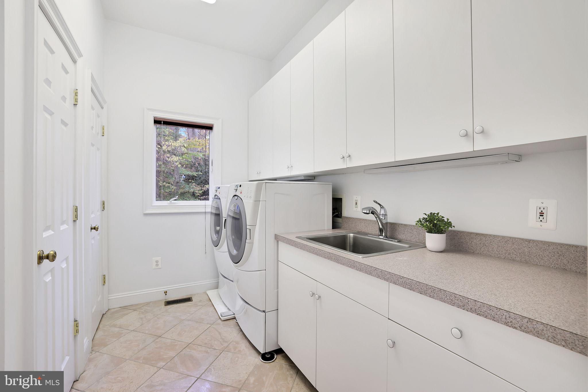 ARLINGWOOD - Residential