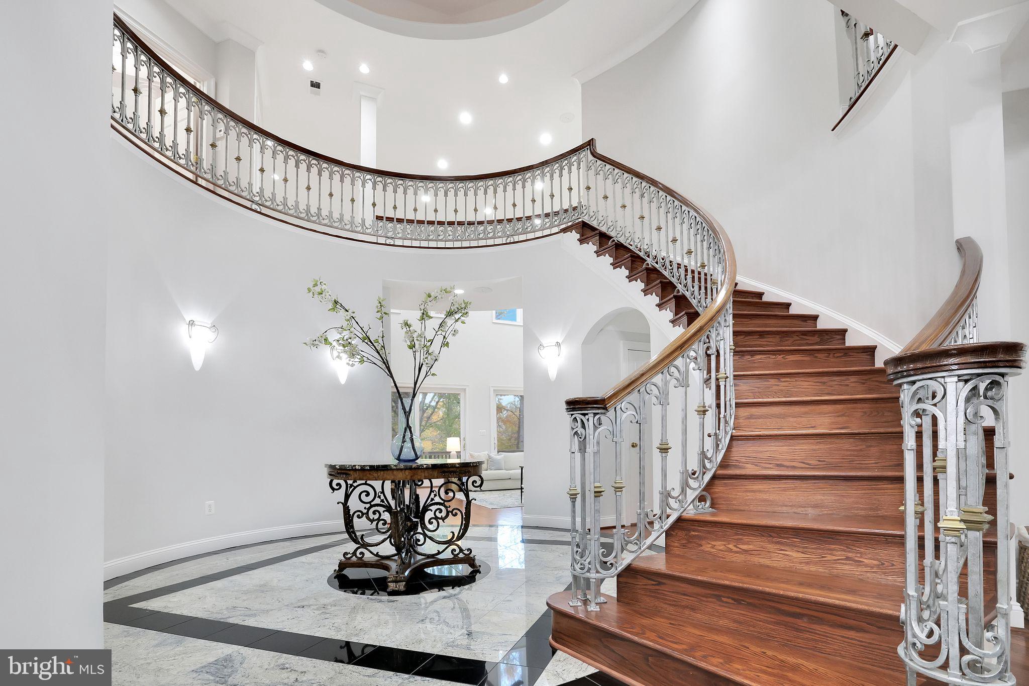 ARLINGWOOD - Residential