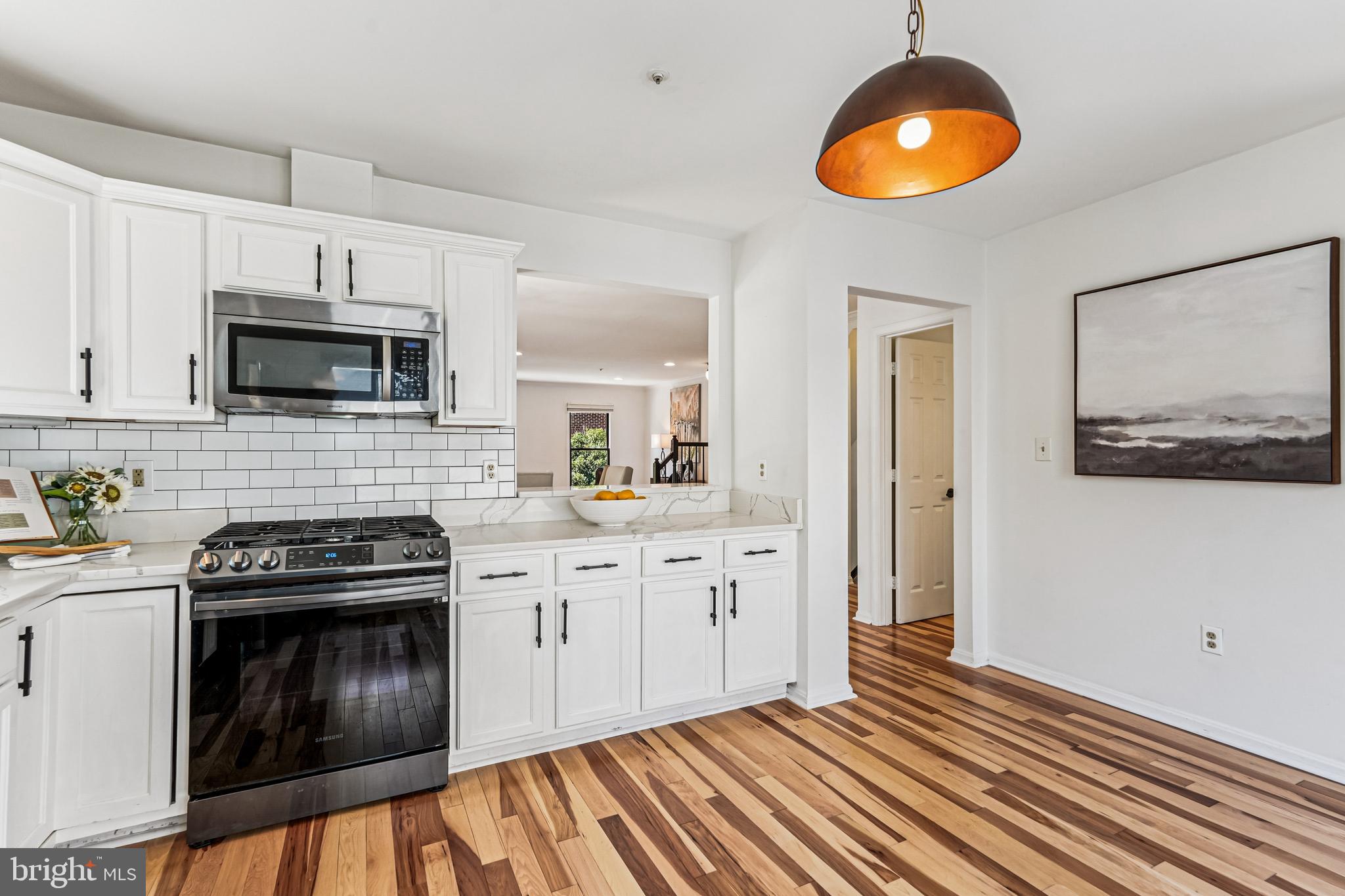 120 RIDGEPOINT PLACE