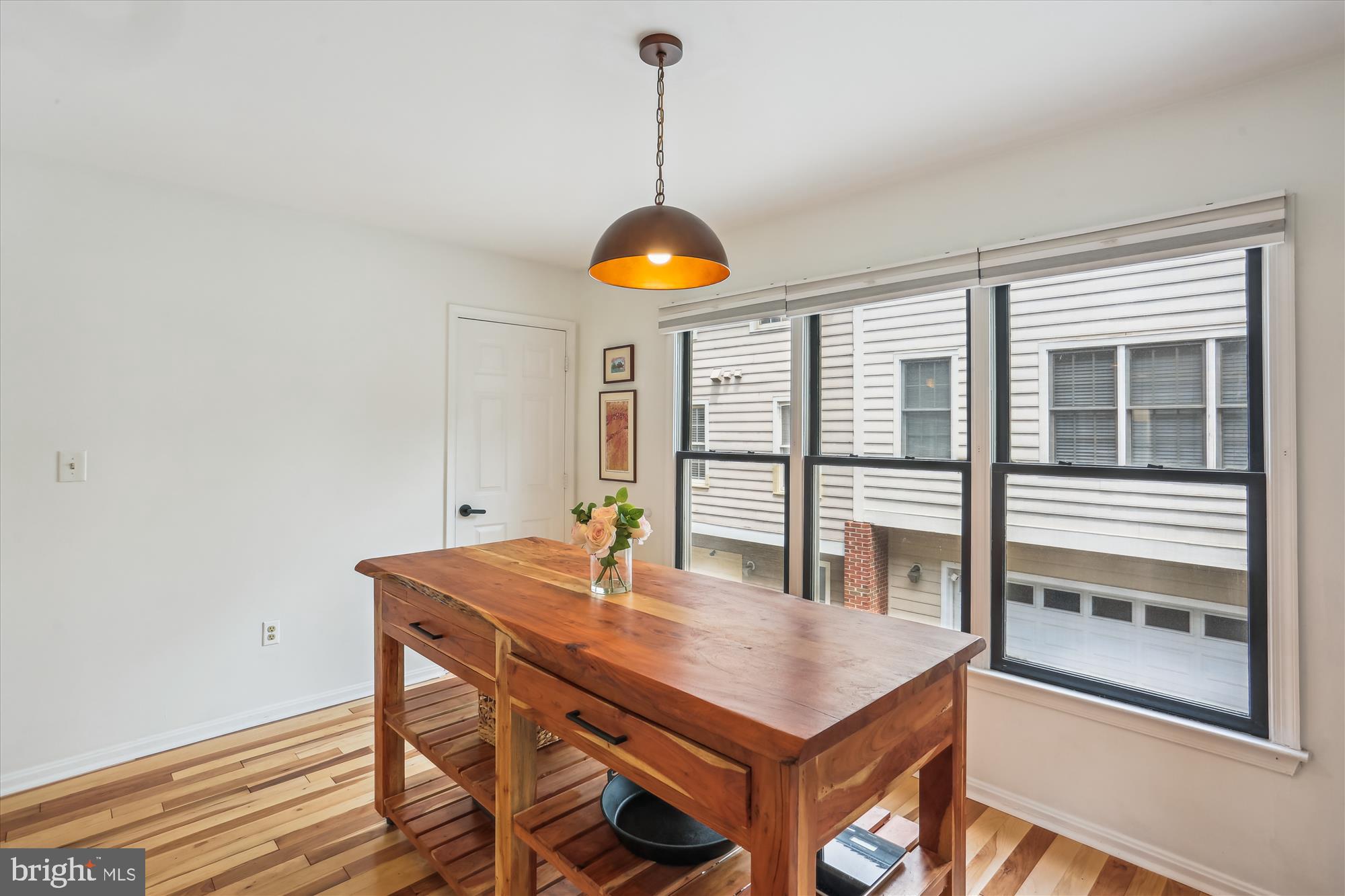 120 RIDGEPOINT PLACE